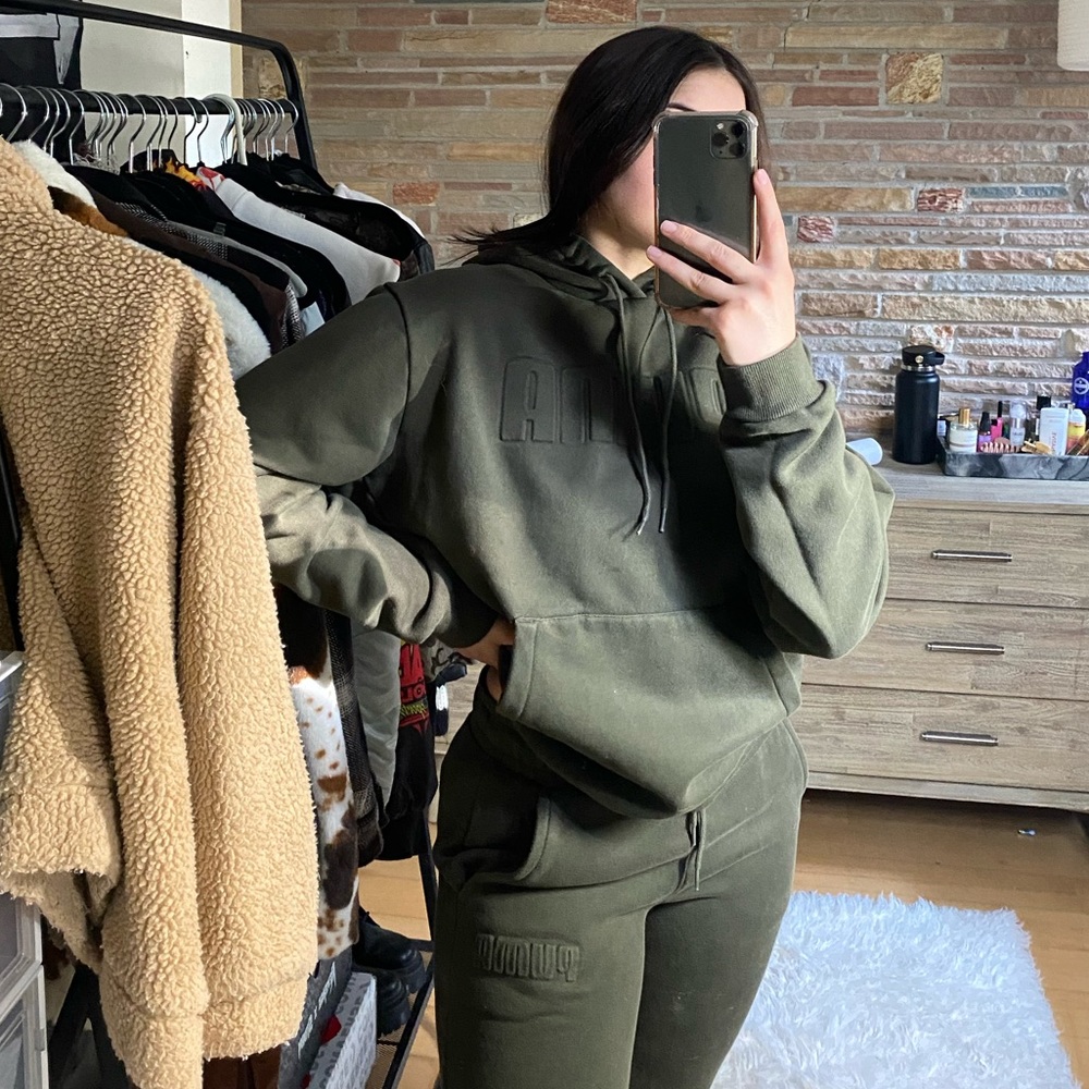 FULL PUMA SWEATSUIT